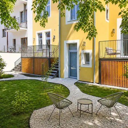 Noble Contrast - Vivien Character & Atmosphere Appartement Ceske Budejovice